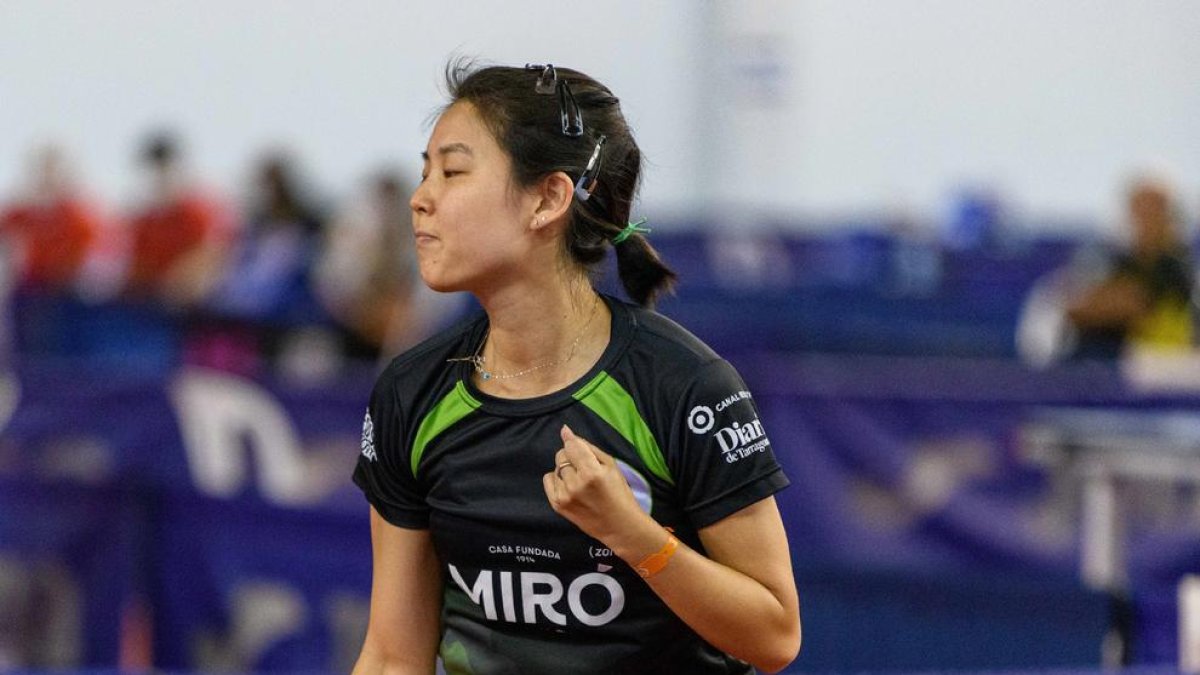 Jessica Yamada celebra uno de los puntos conseguidos.