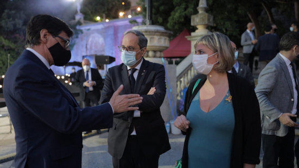 El presidente Torra, el ministro Salvador Illa y la consejera de Salud, Alba Vergés, durante el acto de homenaje a las víctimas de la covid-19