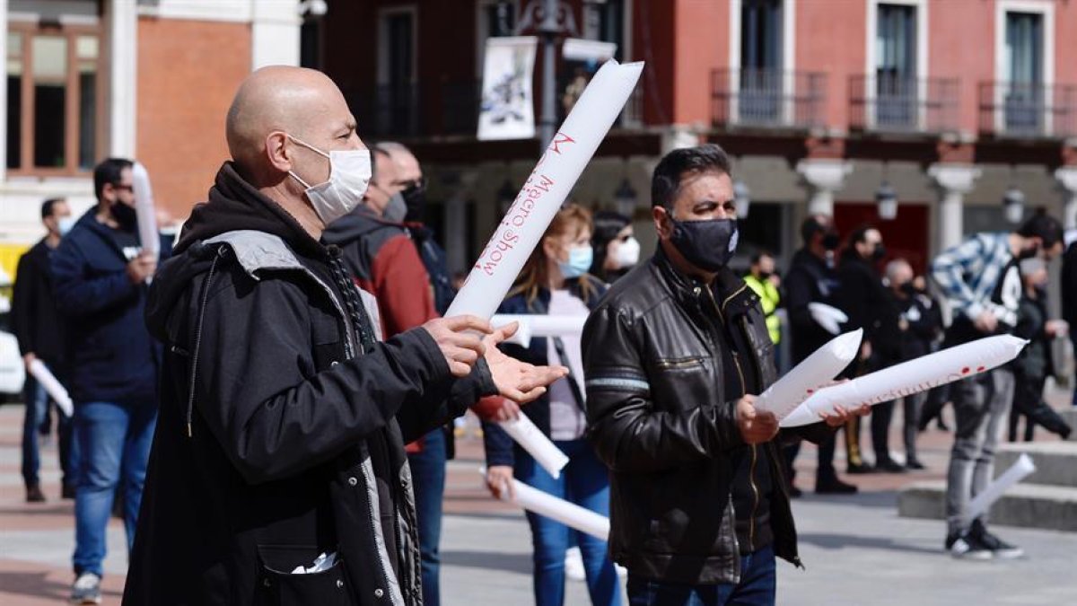 Treballadors del món de l'espectacle surten als carrers perquè «ja no podem més»