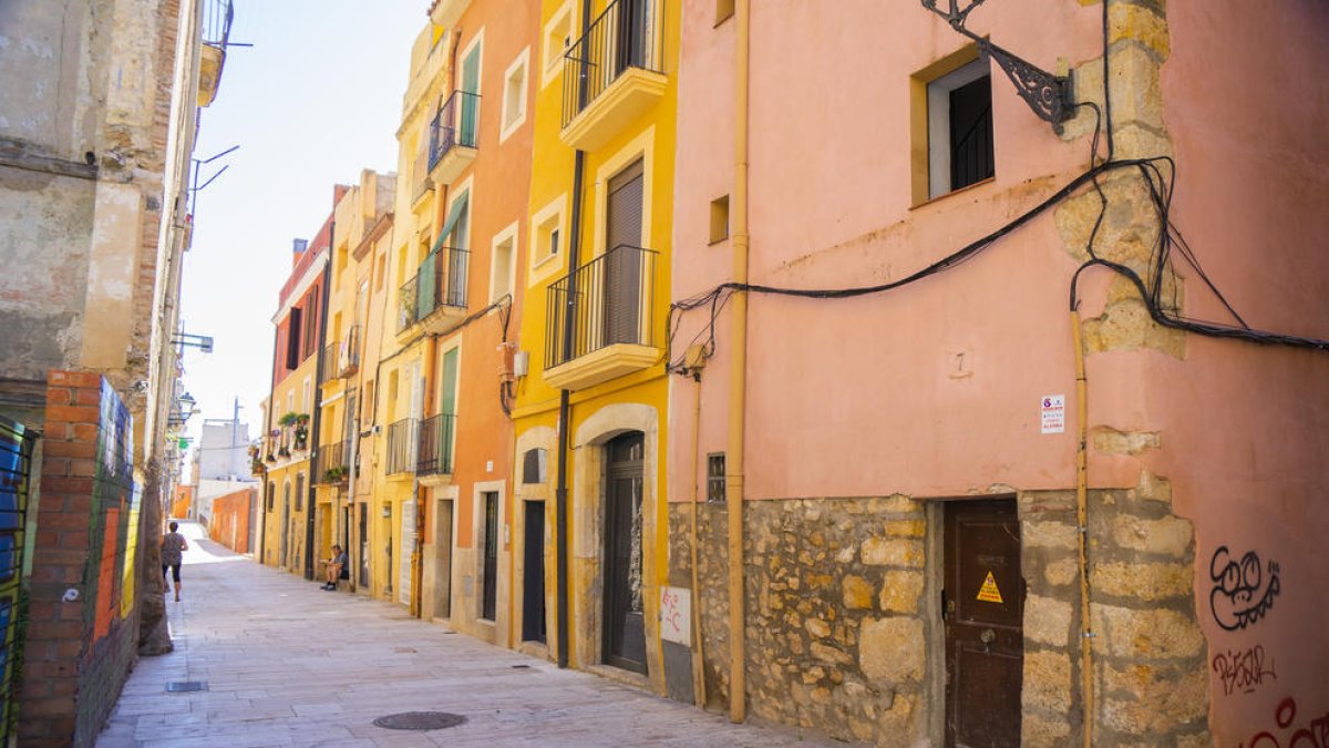 Imatge d'arxiu del carrer Ferres, a la Part Alta, un dels punts més conflictius amb l'ocupació.