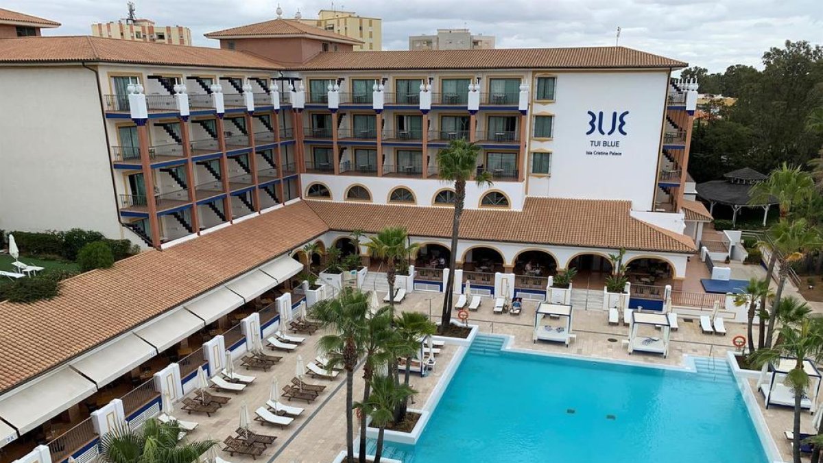 Instal·lacions de l'hotel Tui Blue Illa Cristina, que ha llançat per a aquest estiu una oferta que consisteix en el fet que una persona s'allotjarà gratis dos mesos.