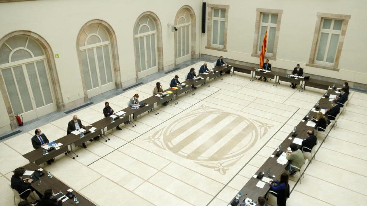 Reunió de la Mesa de grups del Parlament sobre les eleccions del 14-F, en una imatge d'arxiu.