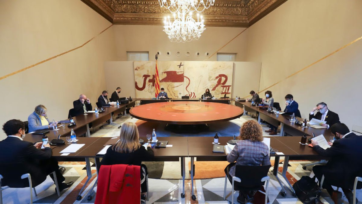 Els membres del Govern en la reunió del Consell Executiu.