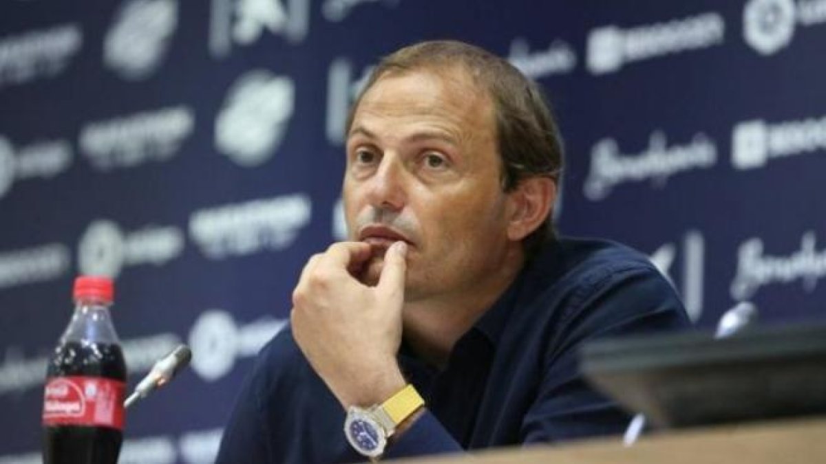 Francesc Arnau, director deportivo del Oviedo y exportero del FC Barcelona y Málaga CF.
