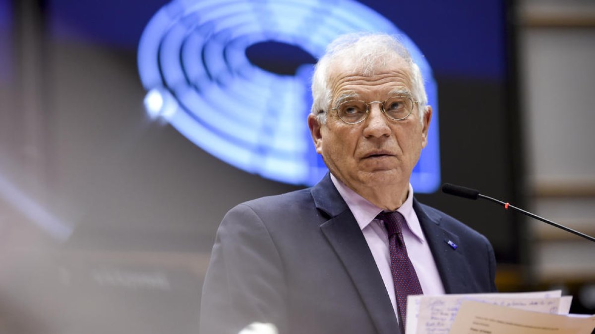 Plano medio del Alto Representante de la UE, Josep Borrell.