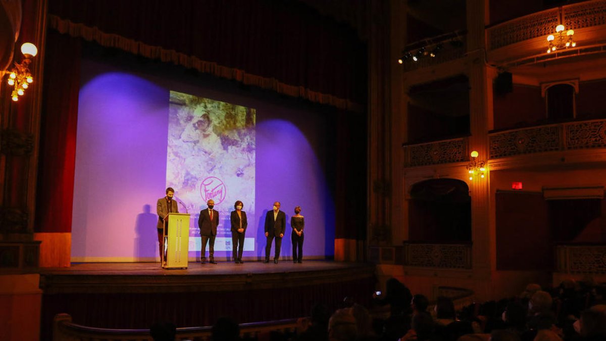 Ayer se celebró en el Teatro Fortuny un pase exclusivo organizado por la Fundación Gresol y El Círcol.