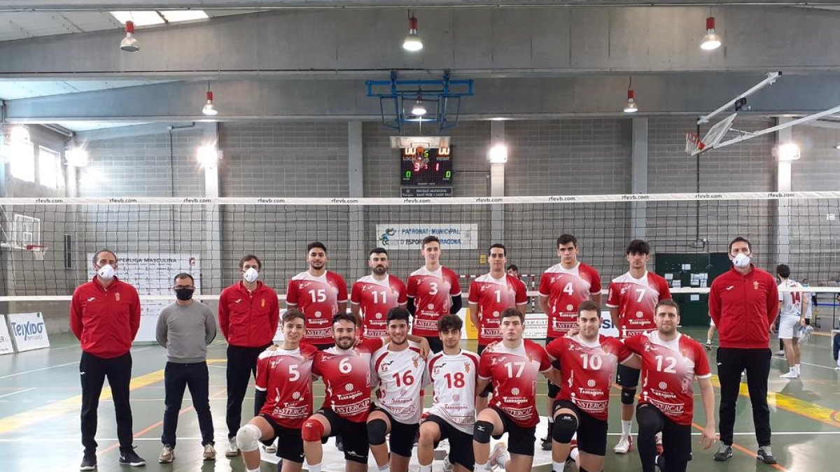 La plantilla del primer equip del CV Sant Pere i Sant Pau està preparada per la recta final del curs.