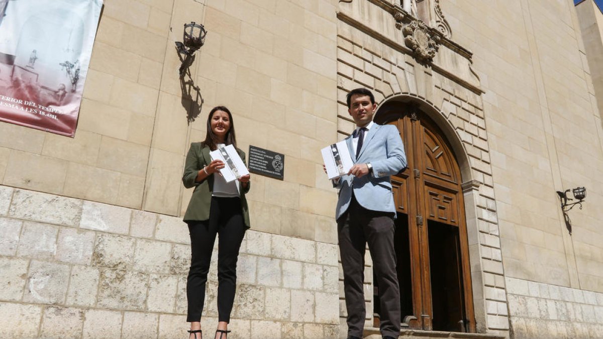 Irene Massana i Francesc Pardo, responsables de l'edició del llibre.