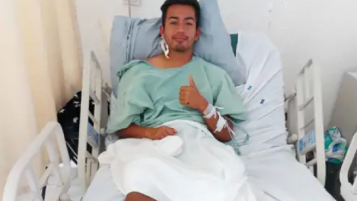 El futbolista Alain Cuevas a l'Hospital.