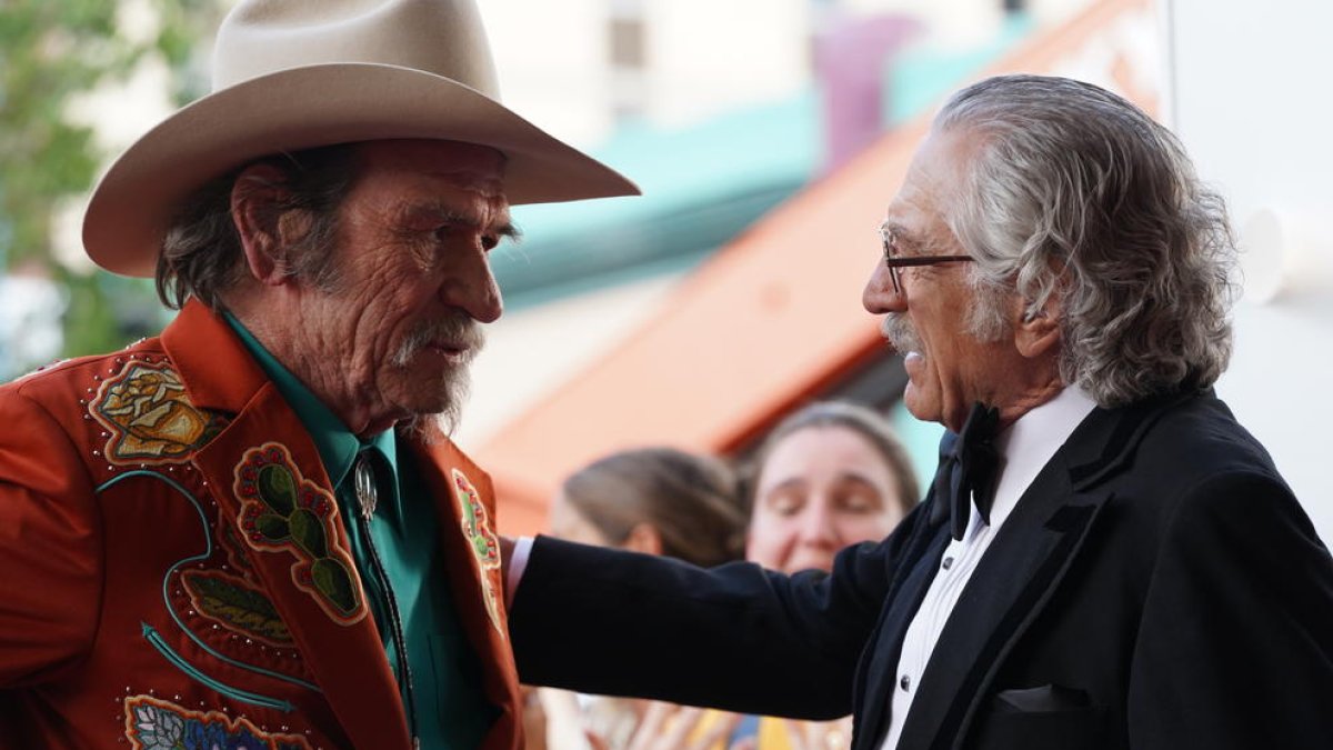 Robert De Niro y Tommy Lee Jones en 'La última gran estafa'.