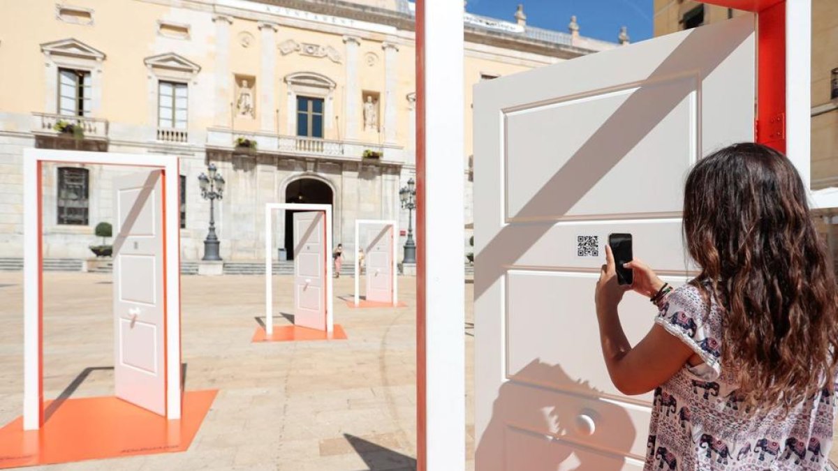 Las puertas de promoción del nuevo abono están instal3lades en la plaza de la Fuente.