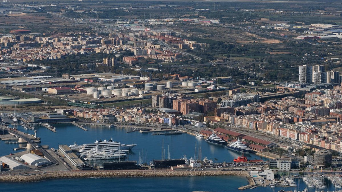 Imagen a vista de dron del Port de Tarragona.