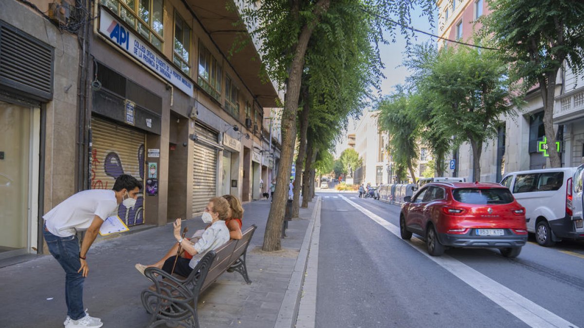 Imatge del carrer Canyelles, que es transformarà en una zona exclusivament de vianants.