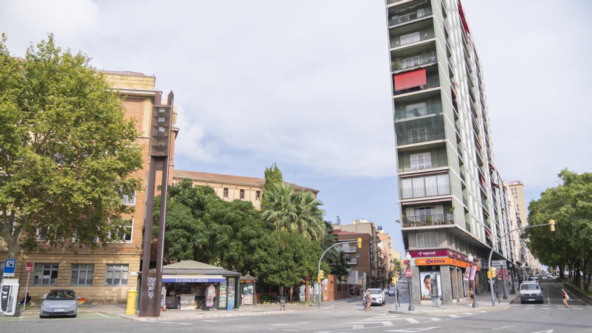 El carril bici de la plaça Imperial Tàrraco discorrerà des de l'avinguda Marquès de Montoliu i arribarà fins a Pere Martell.