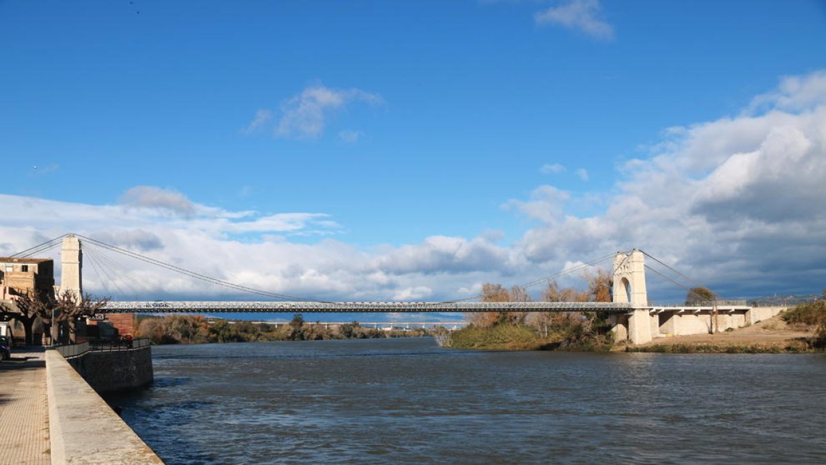 L'icònic Pont Penjant d'Amposta