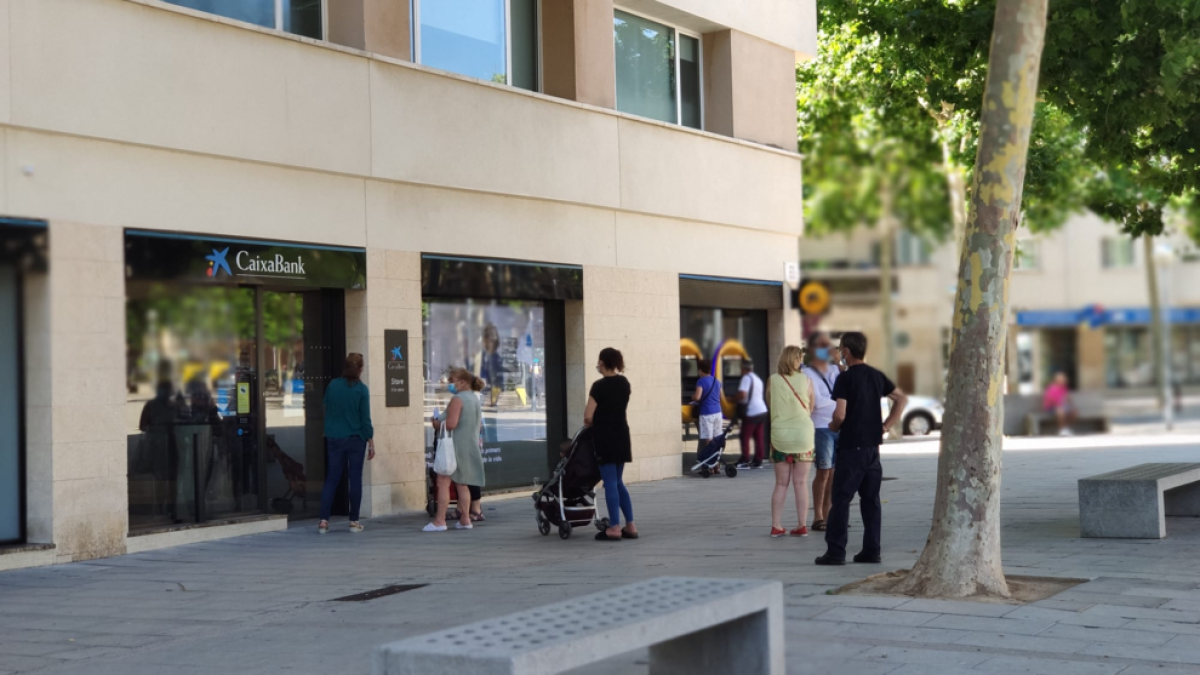 Imatge d'arxiu de l'oficina de CaixaBank a Vila-seca.