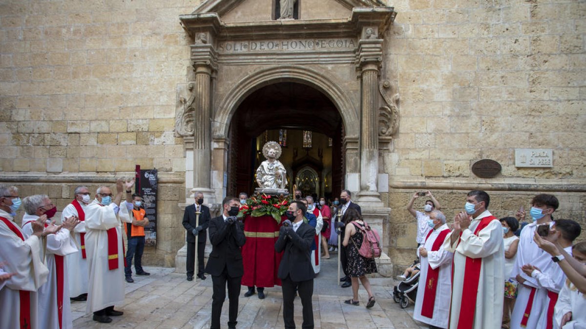 Imatges dels actes de l'últim dia d'una Festa Major de Sant Pere marcada per l'emoció del retorn de molts actes tradicionals i les mesures sanitàries.