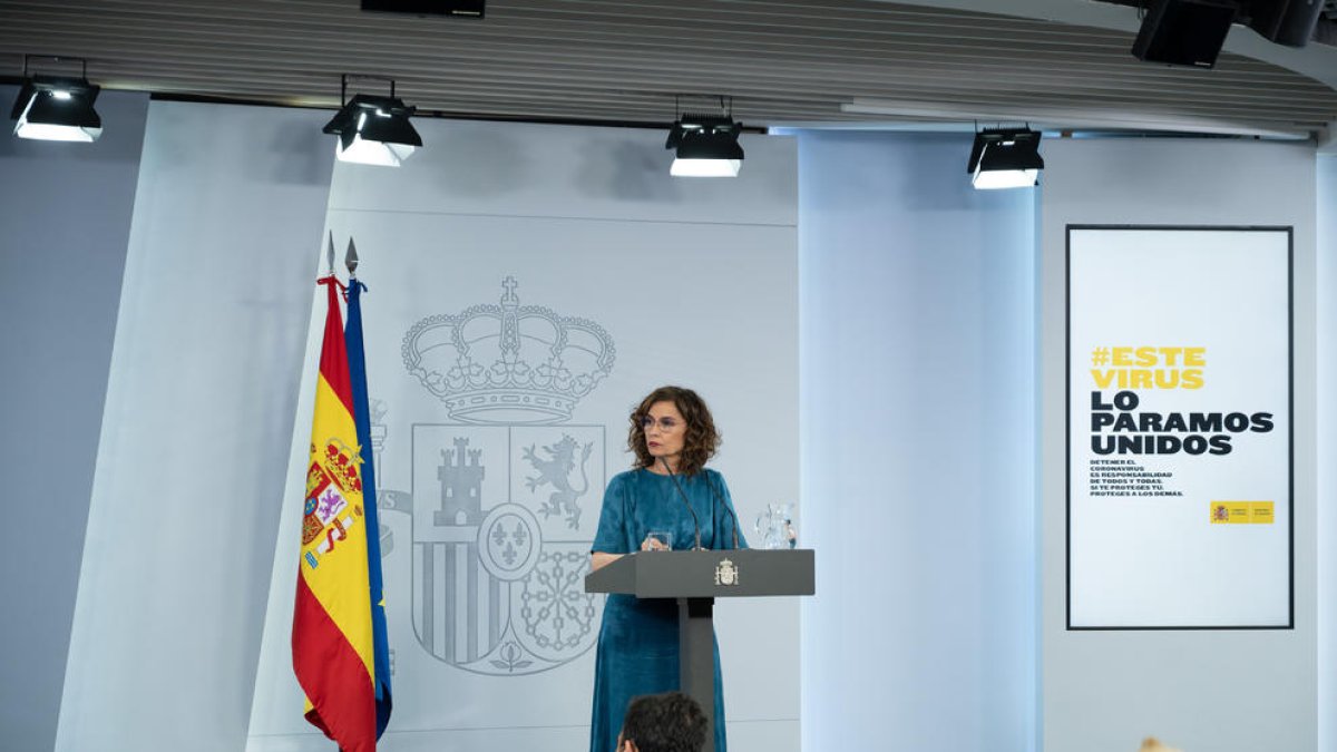 La portaveu del govern espanyol, María Jesús Montero, a la roda de premsa posterior a la reunió Sánchez-Aragonès.