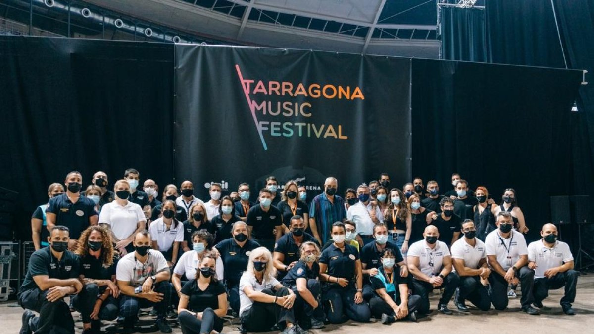 Imagen de los organizadores y trabajadores del festival.