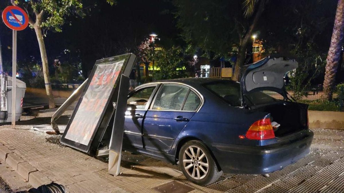 Imagen del vehículo accidentado.