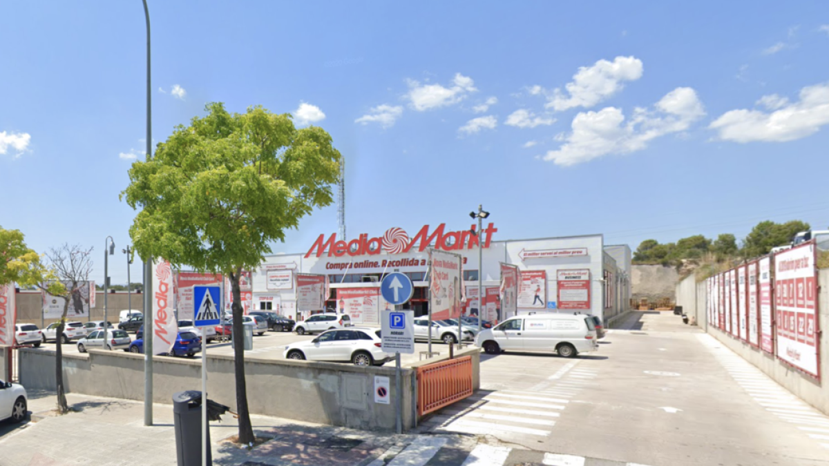 Imagen de la tienda de MediaMarkt en el polígono de las Gabarras de Tarragona.
