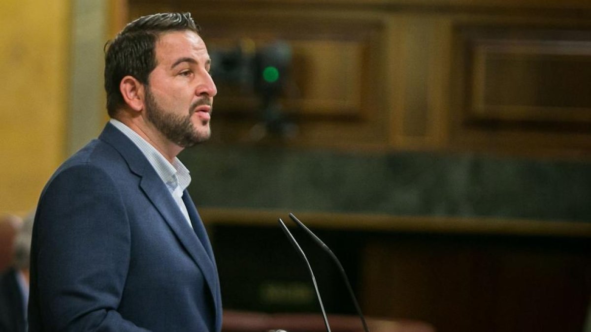 El diputado de En Comú Podem, Ismael Cortés, en una intervención en el Congreso.