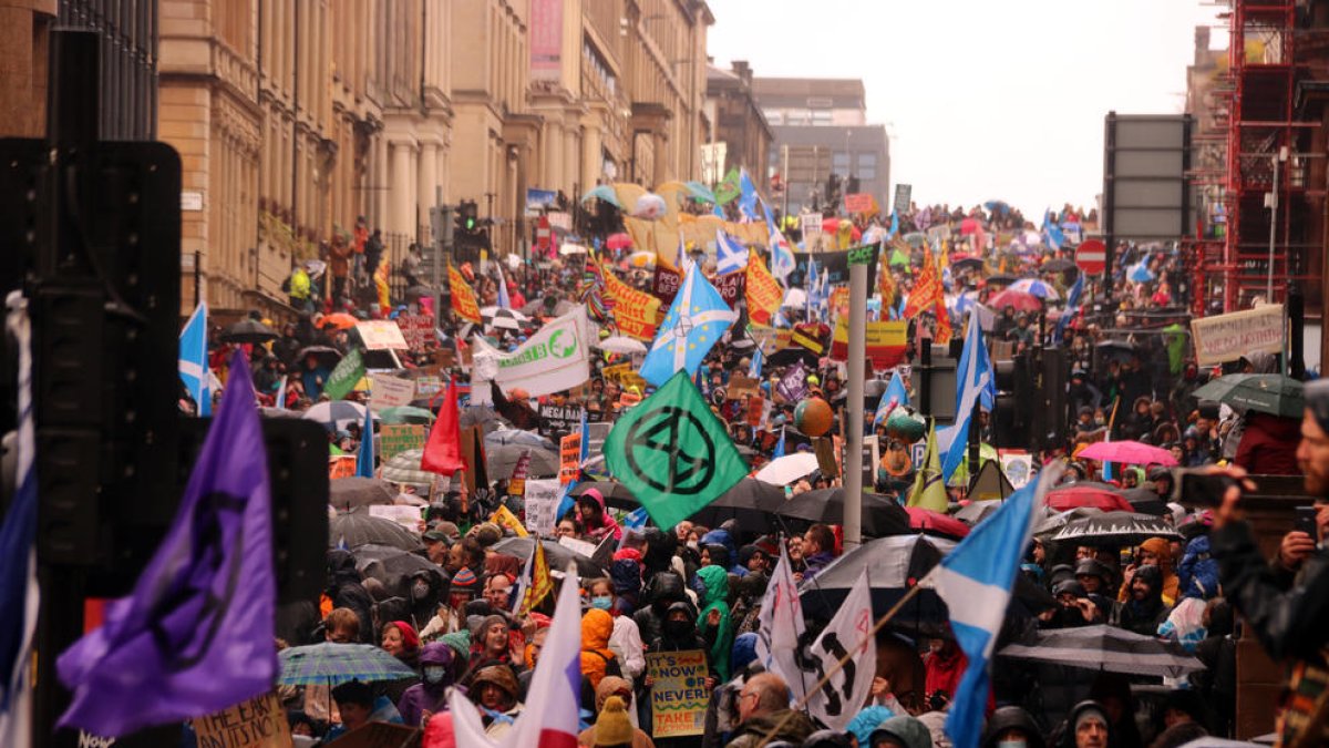 Miles de personas se manifiestan en Glasgow para exigir «justicia climática» el pasado día 6.