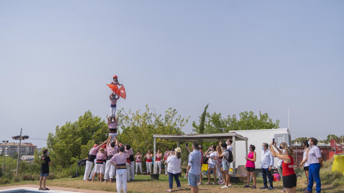 Els Xiquets de Tarragona fan el primer pilar de la temporada en el marc de la iniciativa Mulla't per l'esclerosi