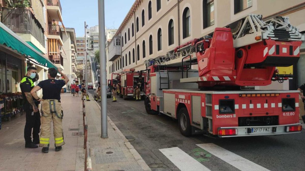 Imagen de Bombers en el edificio.