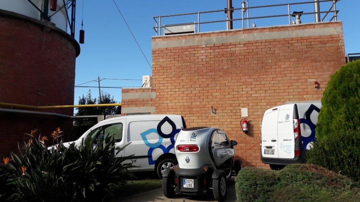 La flota de vehicles d'Aigüesde Reus està molt electrificada.