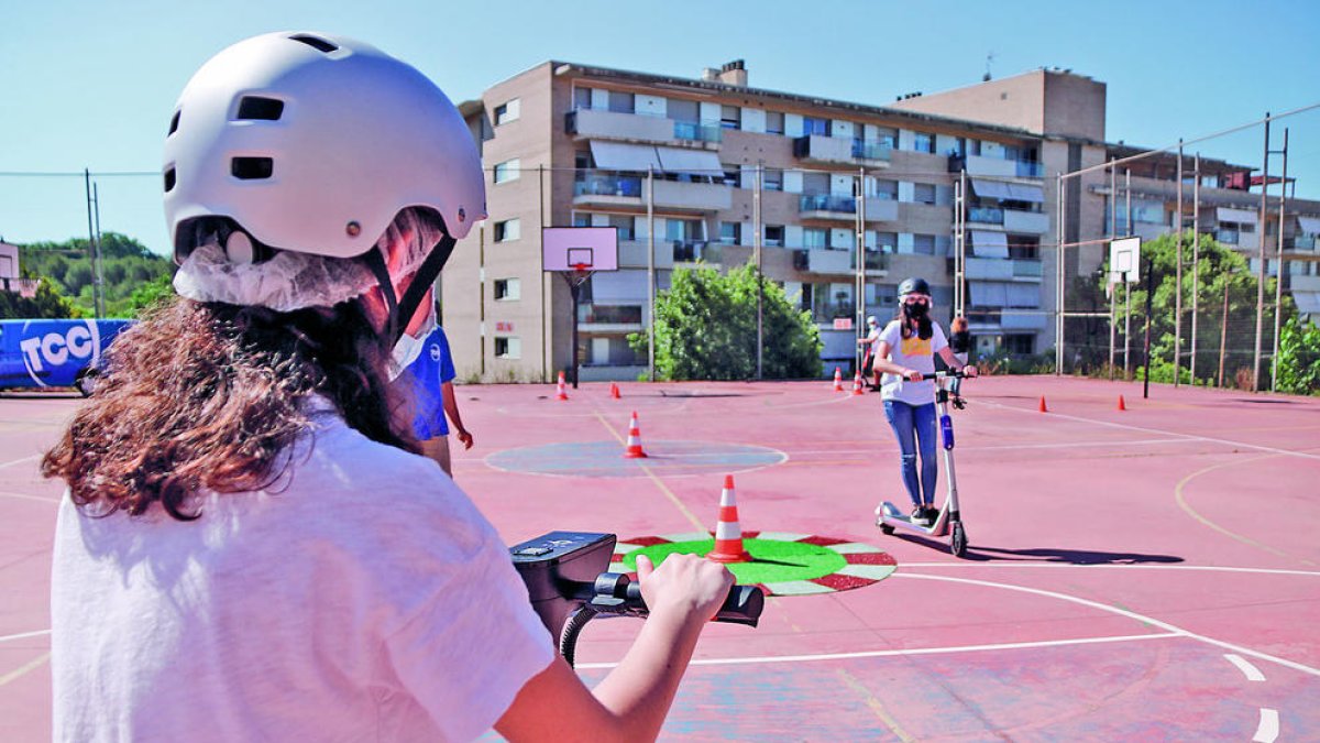 Formación para alumnas de primero de bachillerato de la Salle de Tarragona el pasado mas de junio.