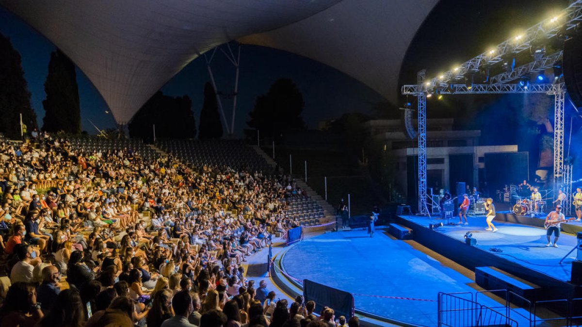 Imagen del concierto que ofreció ayer Miki Núñez al Auditorio del Camp de Marte de Tarragona.