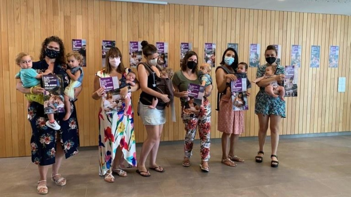 Algunas de las madres que han protagonizado la campaña fotográfica de este año en el municipio.