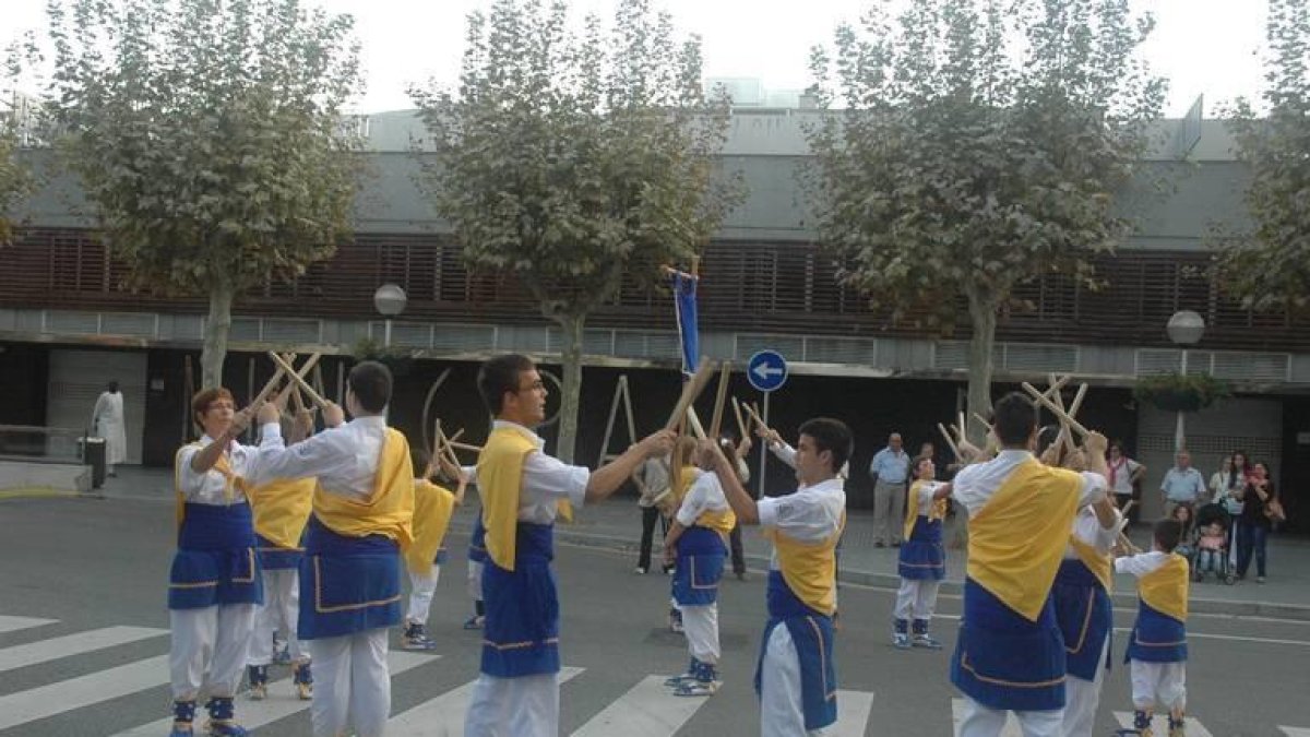 Imagen de un encuentro anterior del Ball de Bastons en Salou.