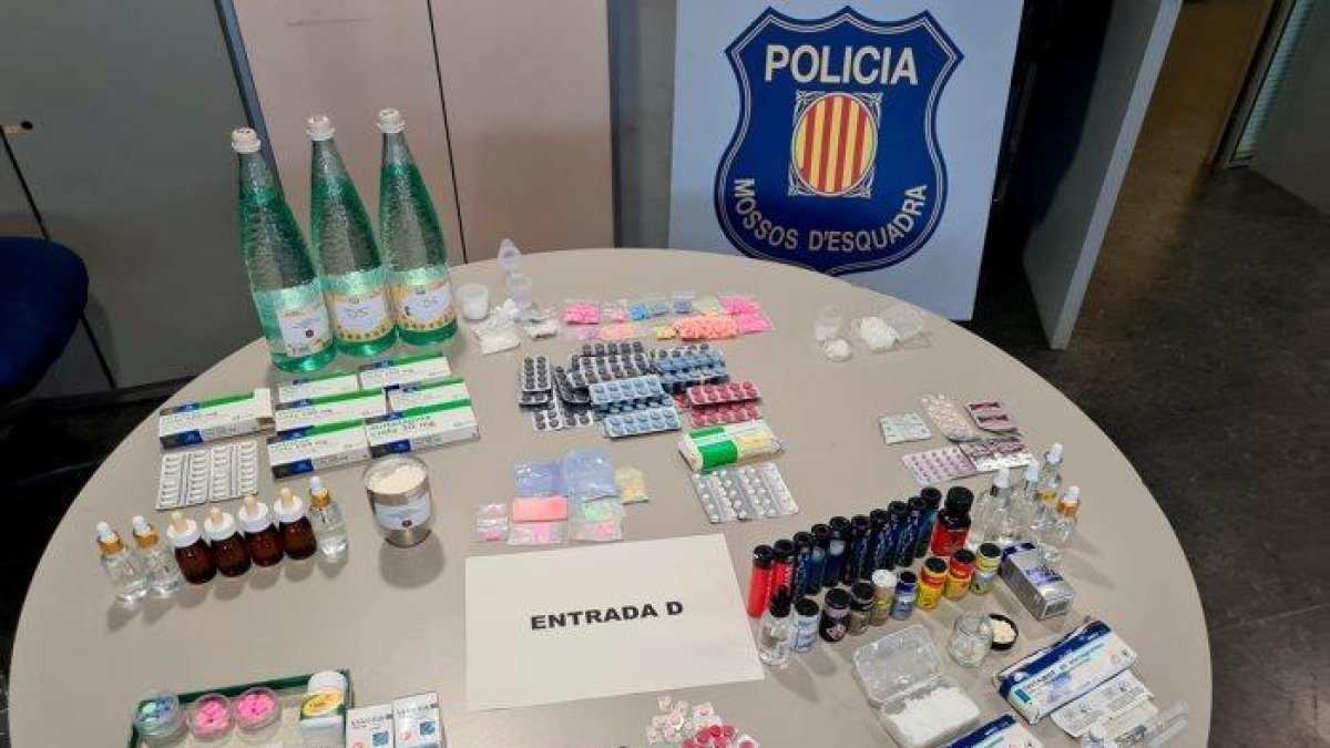 Las diferentes sustancias intervenidas por los Mossos d'Esquadra.