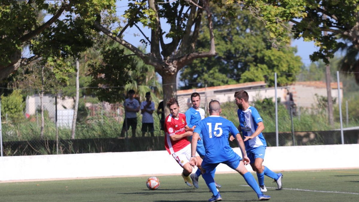 Fran Carbia, durant el partit contra La Cava (0-5).