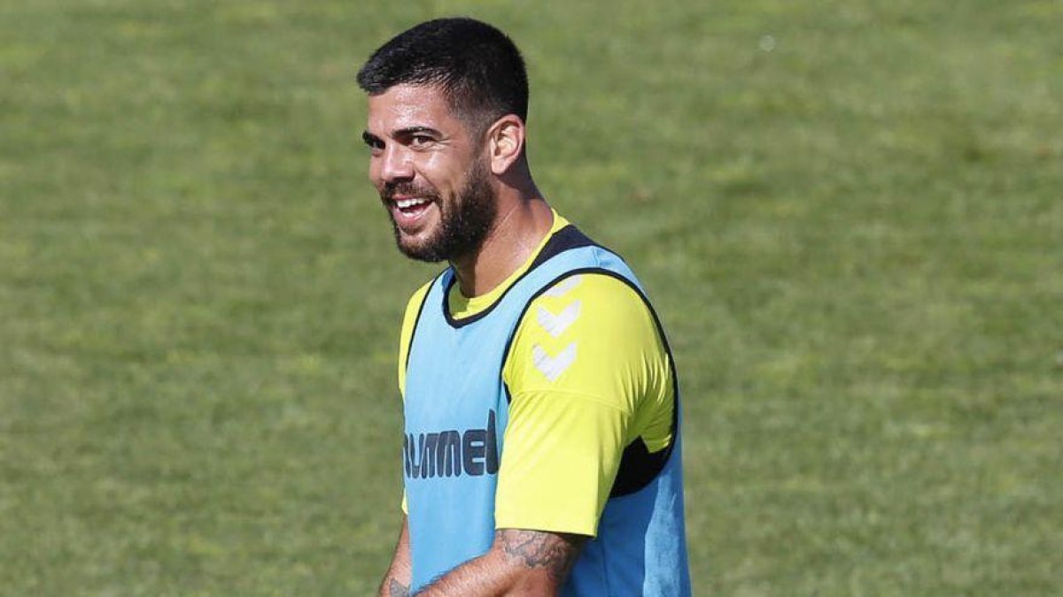 Aythami Artiles, entrenando con Las Palmas.