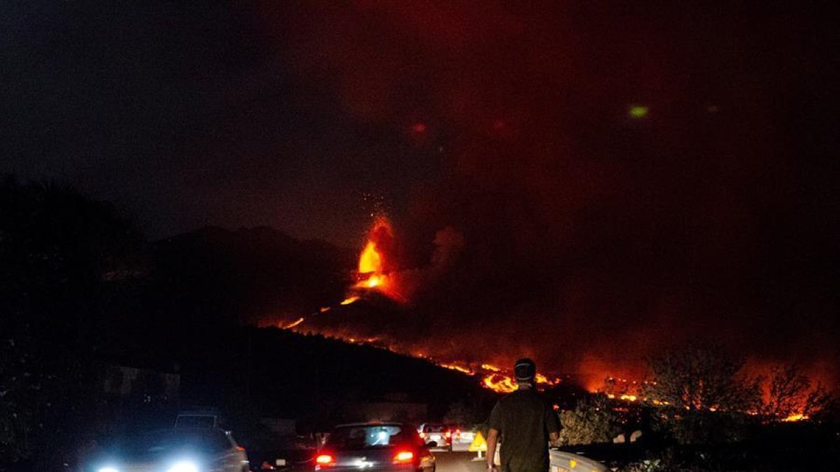 Imagen de las coladas del Cumbre Vieja que se acercan al barrio de la Laguna.