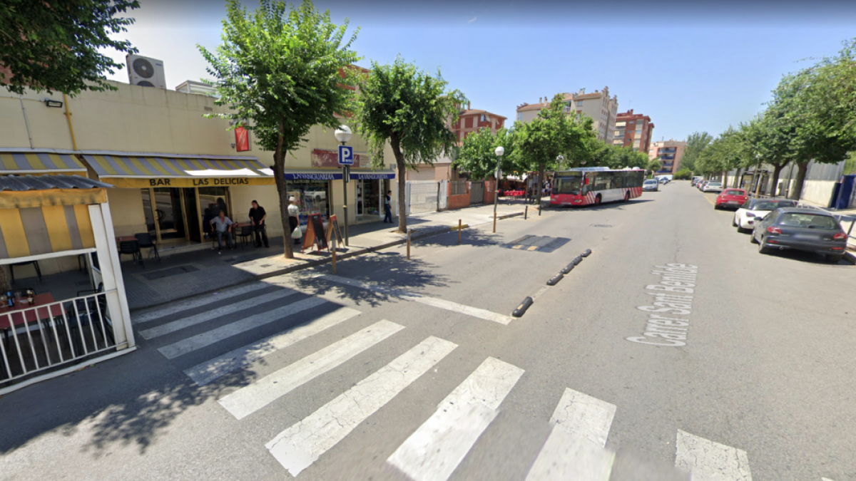 Carrer on es va produir l'altercat des del programa Google Street View, que permet disposar d'aquesta visió a peu de carrer.