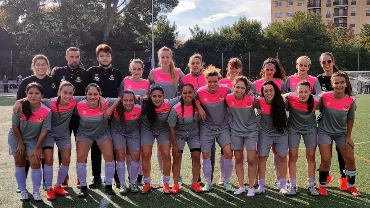 Les jugadores i el cos tècnic del Nàstic el passat cap de setmana a la capital del Baix Camp.