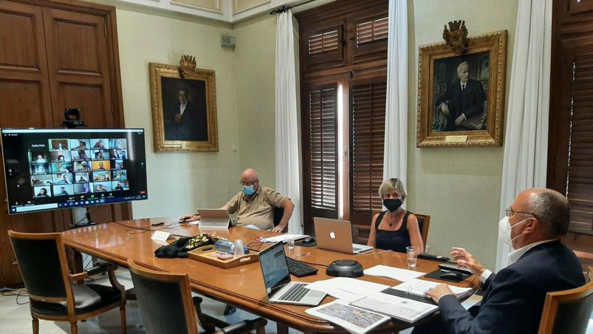 Imagen del pleno extraordinario sobre el estado de la ciudad celebrado ayer de manera telemática.