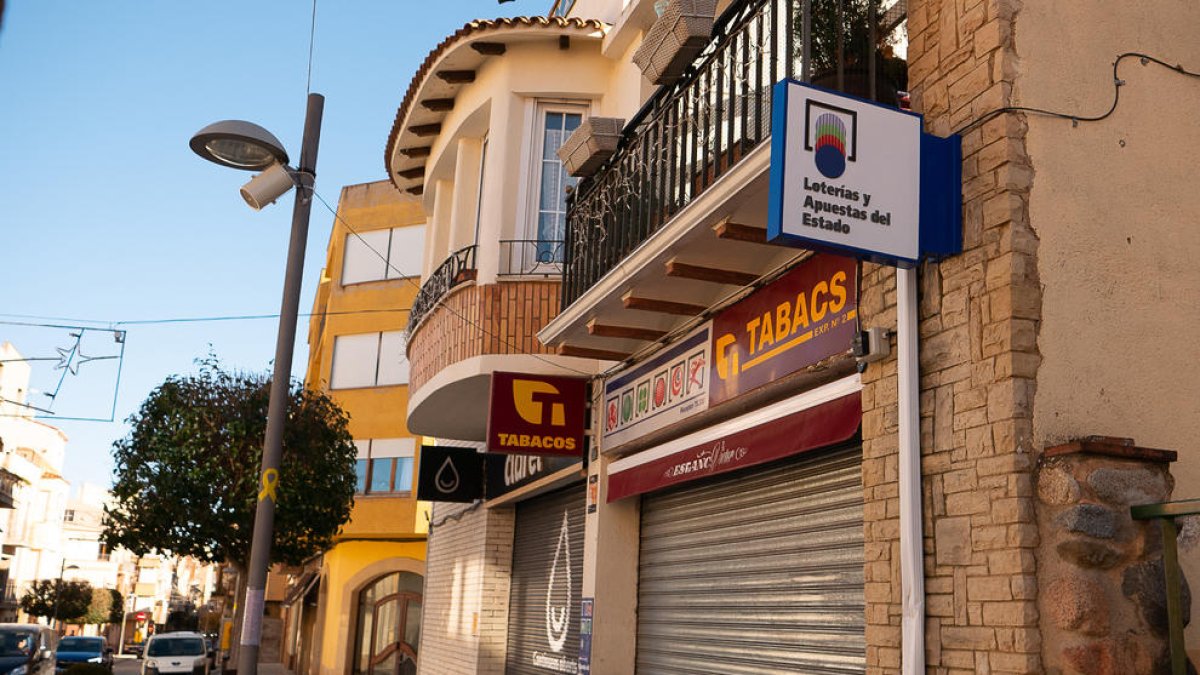 El estanco de la Espluga de Francolí donde se compró el décimo.