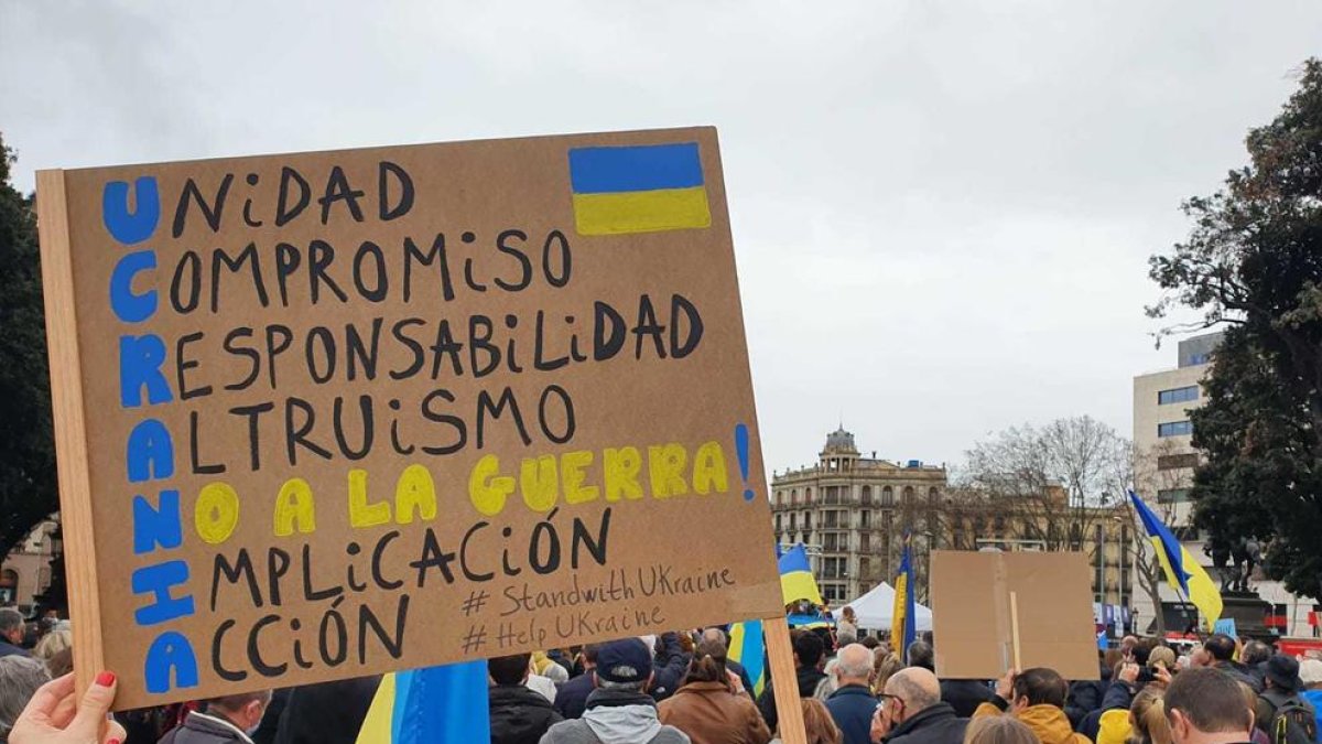 Cartel en la protesta contra la guerra en Ucrania.