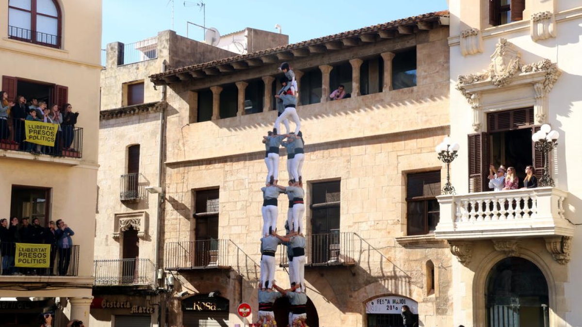 Plano general del 4 de 8 descargado por los Castellers de Sants a la festividad castellera de Tots Sants 2018.