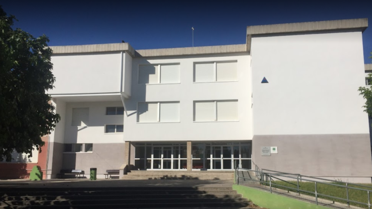 Fachada de la Escuela Pau Casals del Vendrell.