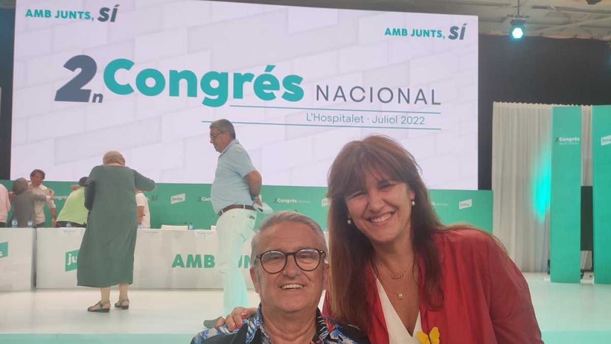 Josep Maria Llort amb la presidenta del Parlamet, Laura Borràs.