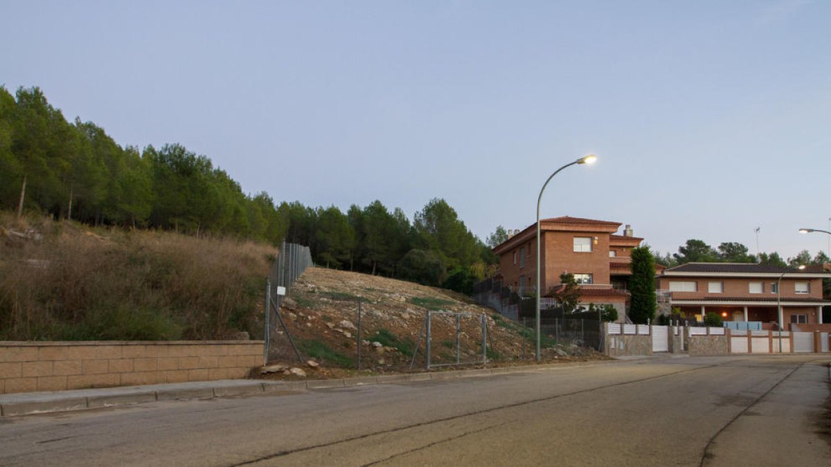 Boscos de Tarragona se opone a la tasa de vados que reclama el Ayuntamiento.