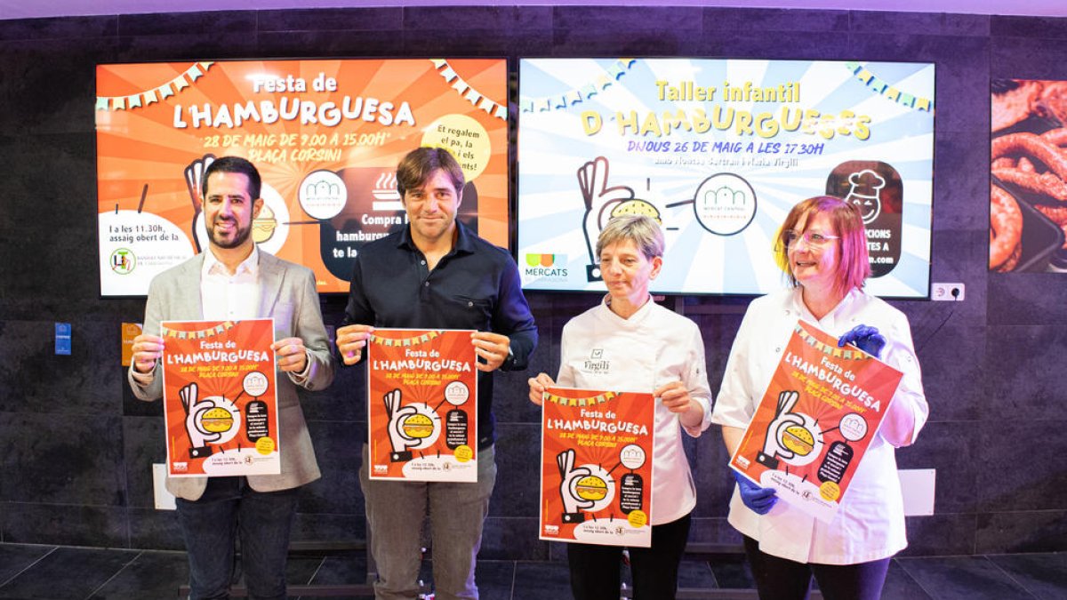 Es cuinaran i serviran de forma gratuïta les hamburgueses comprades a les parades del Mercat Central