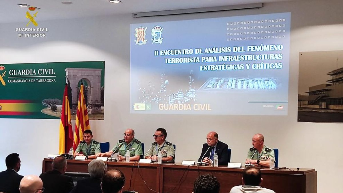 Imagen de las jornadas sobre terrorismo e infraestructuras organizadas por la Guardia Civil en Tarragona.