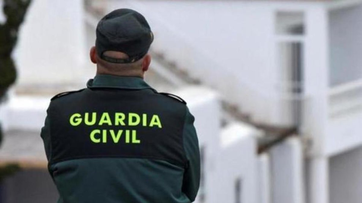 Imatge d'arxiu d'un agent de la Guàrdia Civil.